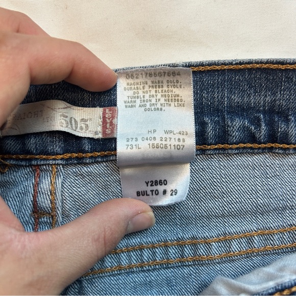 VTG Levi’s 505 straight leg jeans - Picture 5 of 10